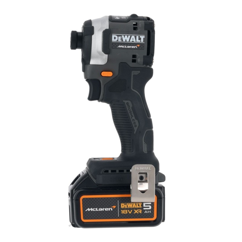 Zakrętarka udarowa z silnikiem bezszczotkowym DEWALT x McLaren F1 18V XR - 2 x 5AH
