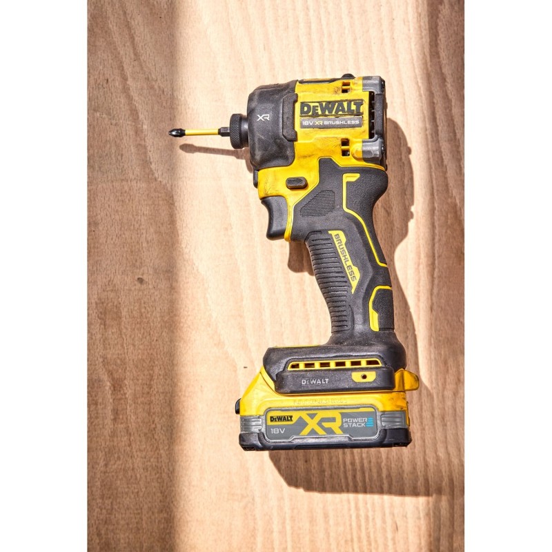 18V XR® Bezszczotkowa zakrętarka udarowa hydrauliczna 1/4" - 2 x POWERSTACK™ 1.7 Ah